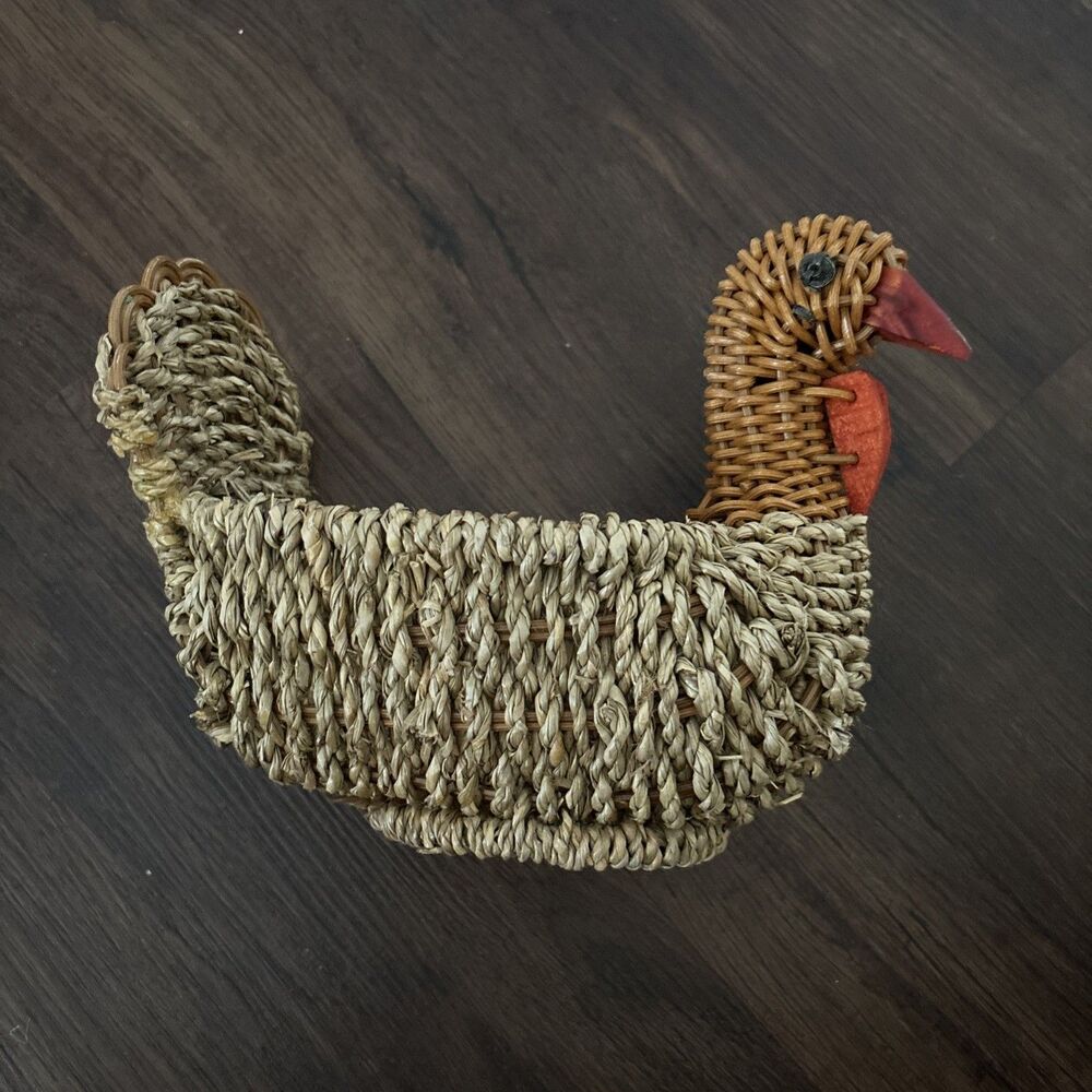 Vintage Retro  9" Turkey Basket Woven Wicker Rattan Cottagecore Granny Farm 70s